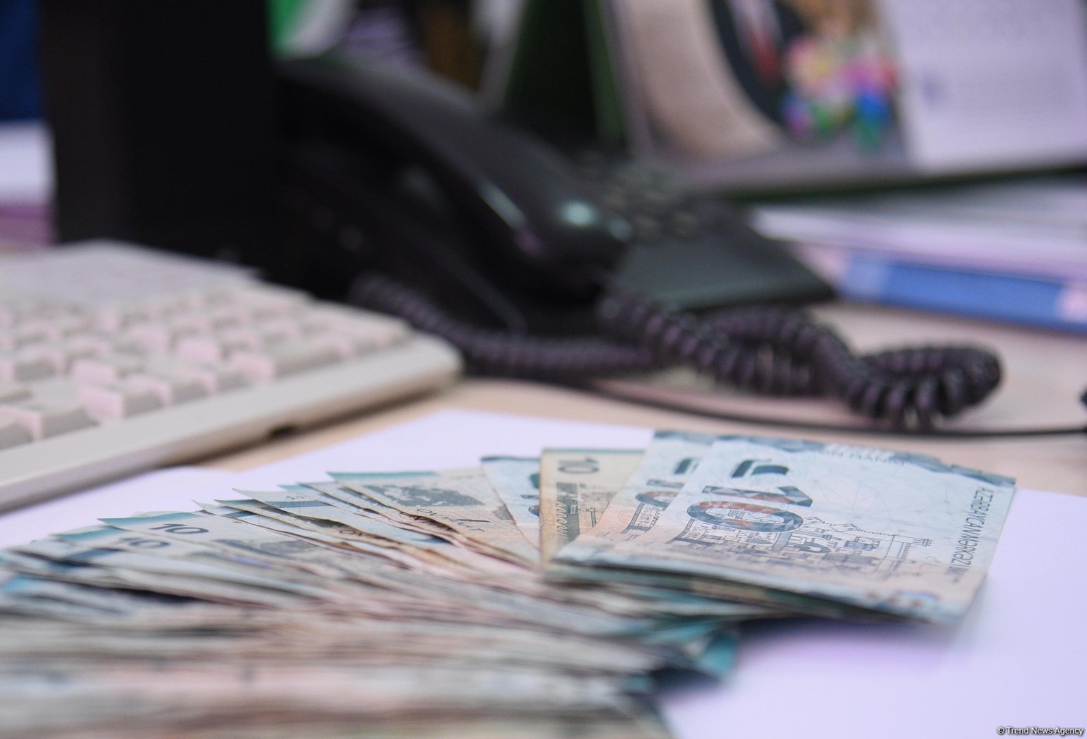 AMB banklara kredit verilişini 5 dəfədən çox azaldıb